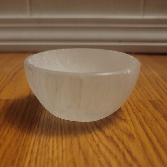Unknown Other - Selenite Crystal Charging Bowl Dish 3" Circle Hand Carved White 0.501lbs